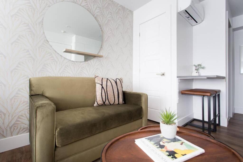 Wonderful Studio In Little Italy With Full Bath By Den Stays Montreal Ngoại thất bức ảnh