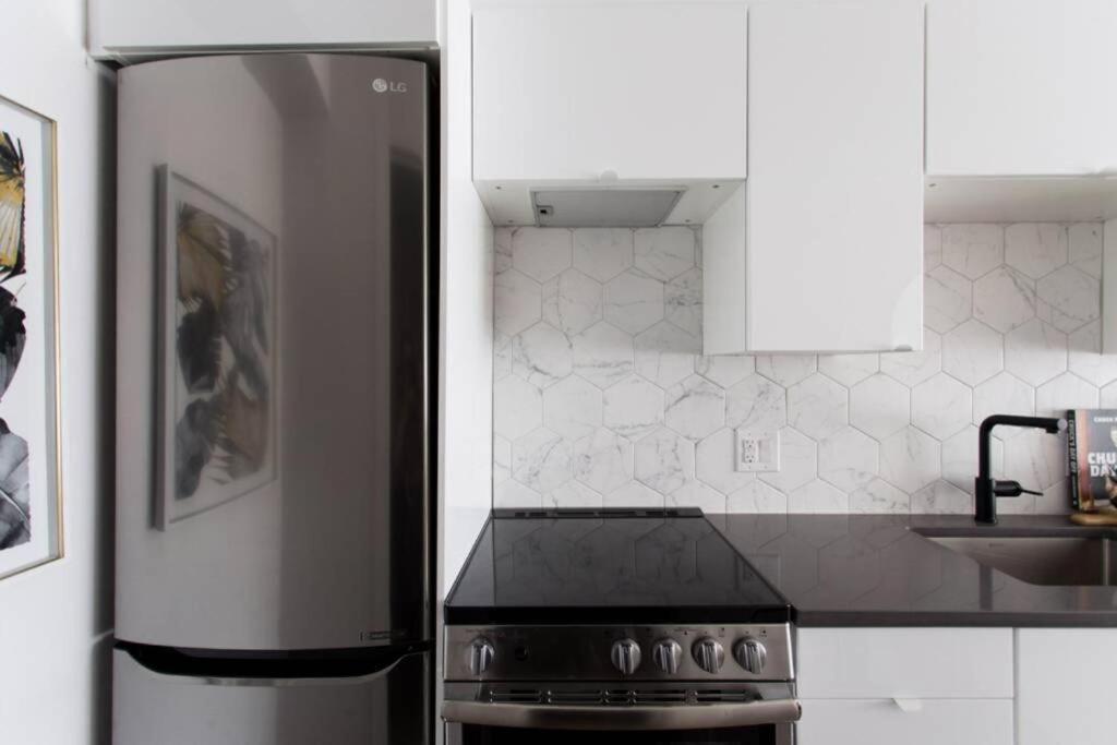 Wonderful Studio In Little Italy With Full Bath By Den Stays Montreal Ngoại thất bức ảnh