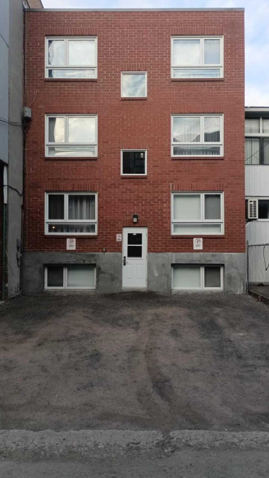 Wonderful Studio In Little Italy With Full Bath By Den Stays Montreal Ngoại thất bức ảnh